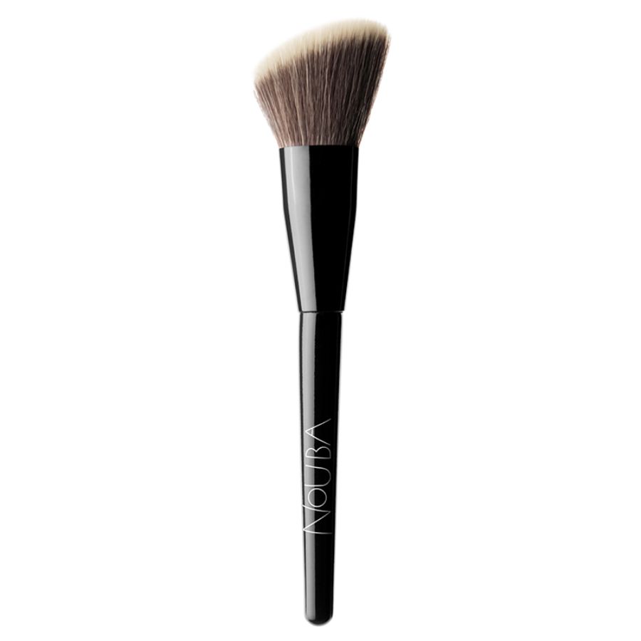 

Скошенная кисть для румян и пудры angled brush Nouba, количество 1 шт.