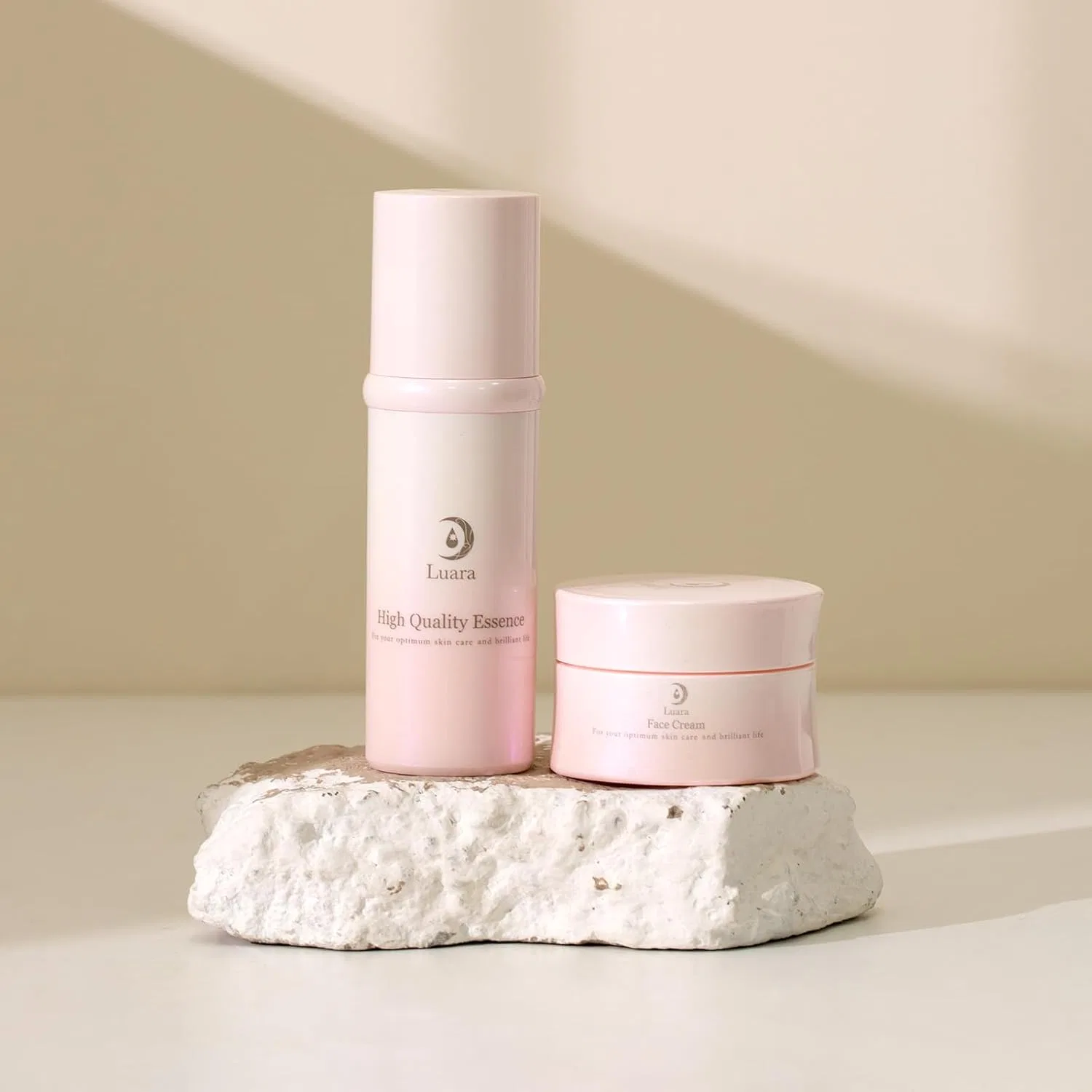 Набор для ухода за кожей антивозрастной Luara HQ Essence 30 мл + Face Cream 50 г — фото 2