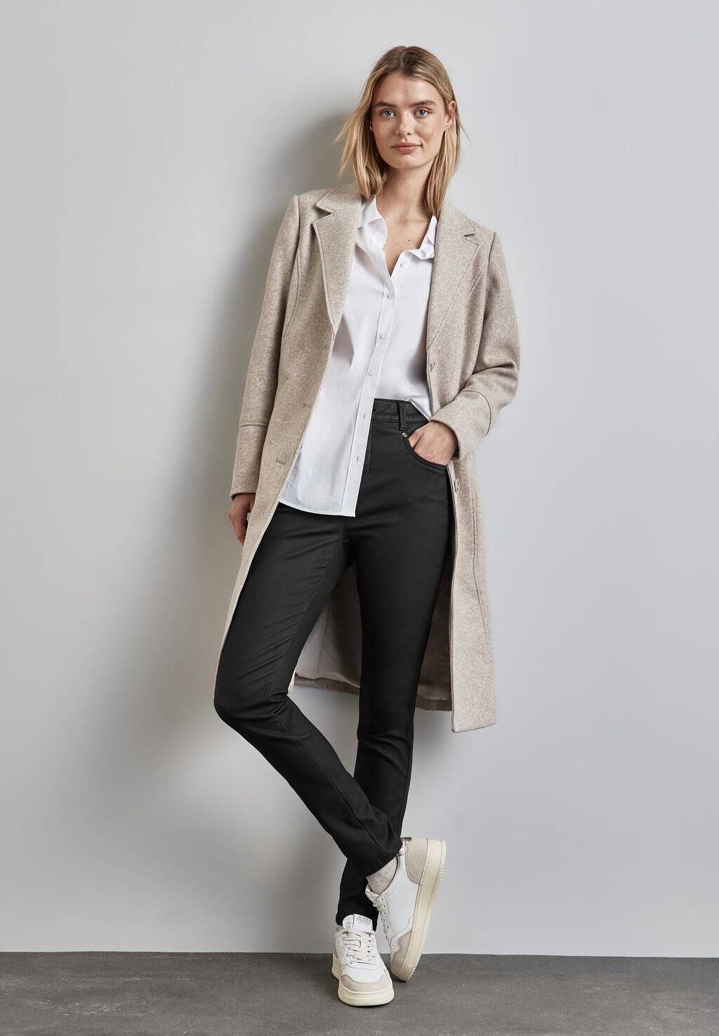 

Брюки COATING IM SLIM FIT Street One, черный