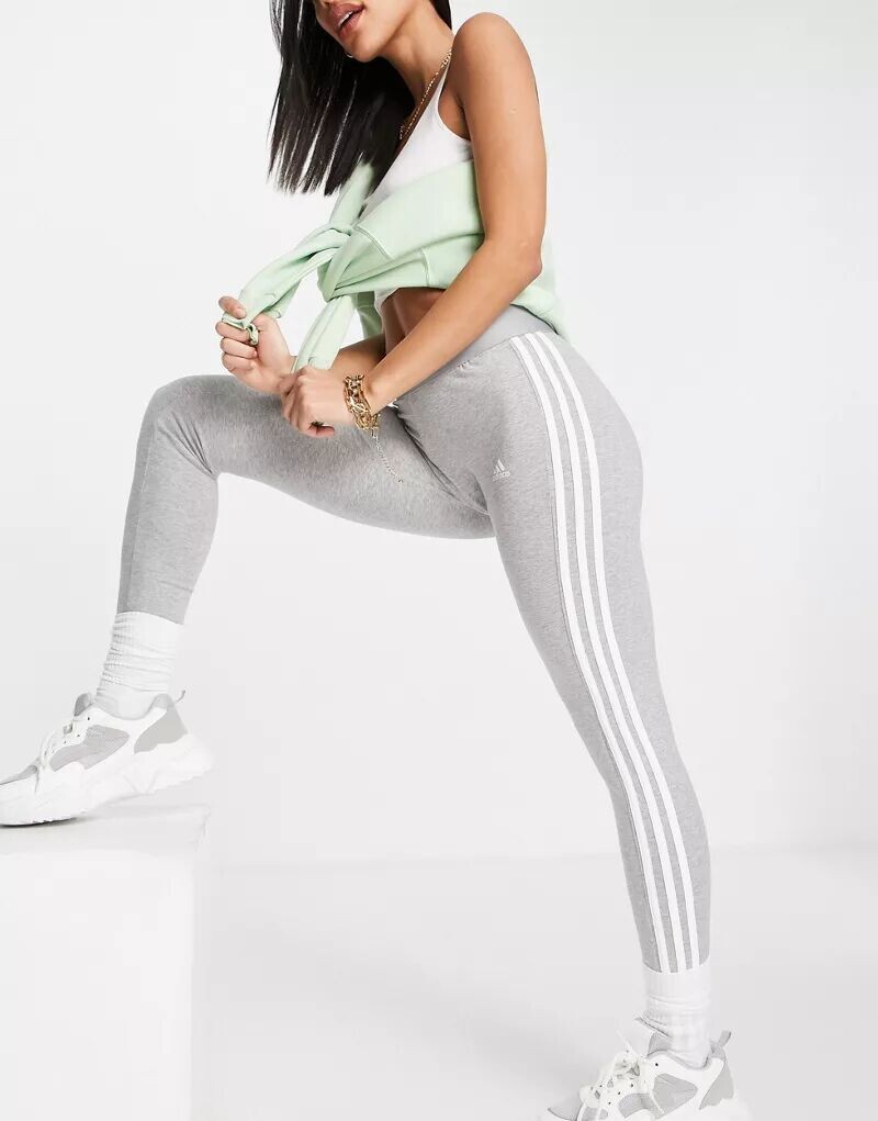 

Серые леггинсы с 3 полосками adidas Sportswear Essential adidas performance