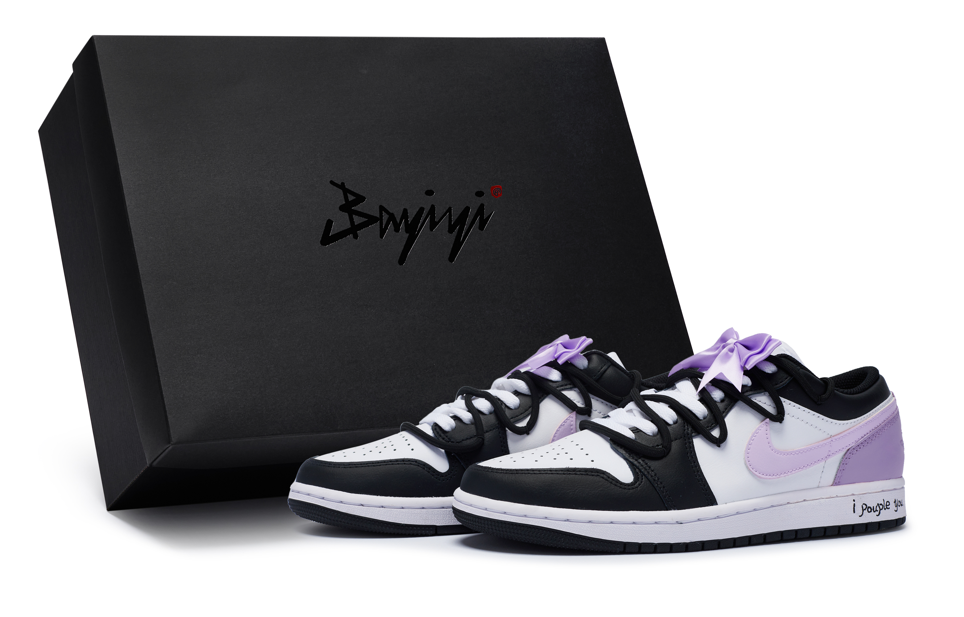 

Кроссовки Air Jordan 1 Skateboarding Shoes Women's Low-top Purple/black/white, красный