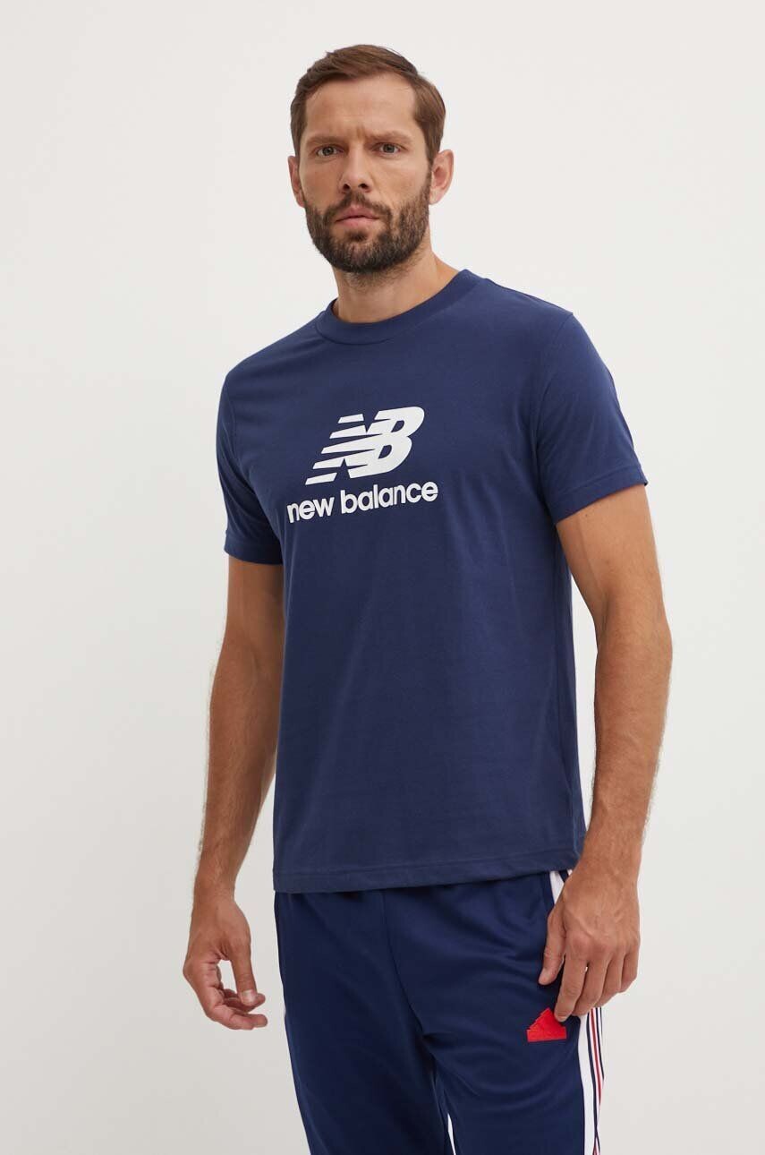 

Хлопковая футболка Sport Essentials New Balance, темно-синий