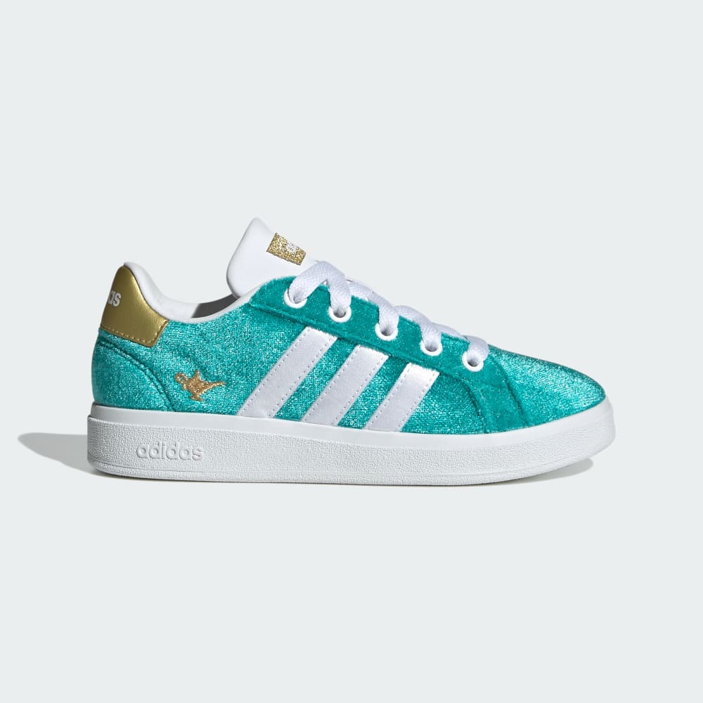 

Кроссовки Adidas Disney Jasmine Grand Court 2.0 Shoes Kids, цвет Pure Teal/Cloud White/Gold Metallic