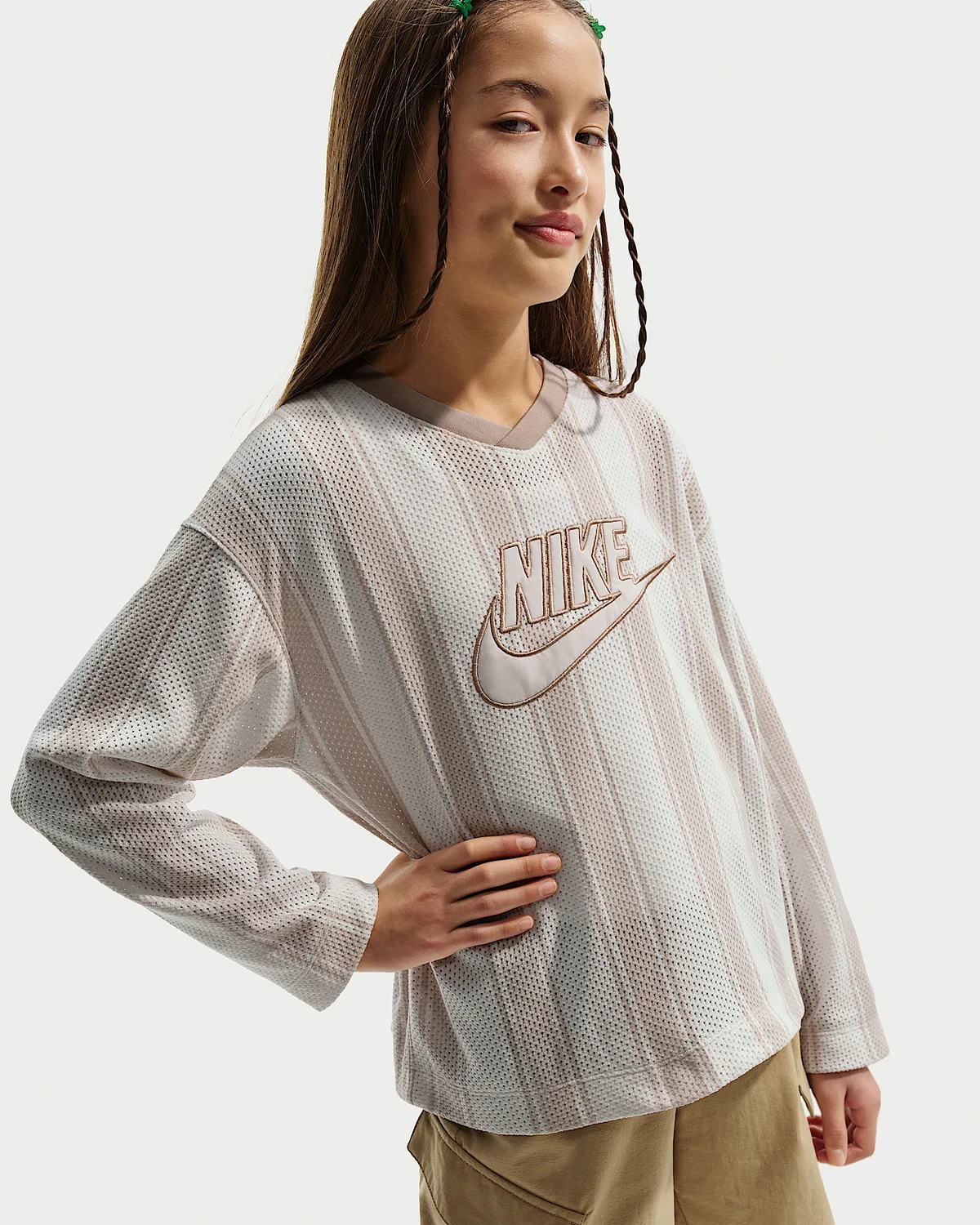 Детская длинная футболка из сетки Nike Sportswear Collection, Light Orewood Brown/Linen/Light Orewood Brown — фото 2