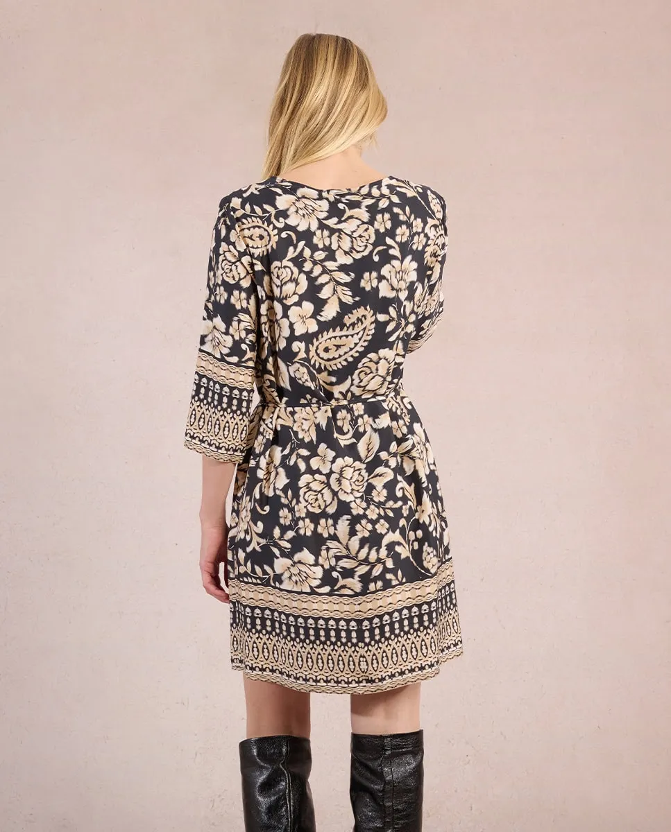 

Короткое платье с полуплечевым рукавом и принтом Molly Bracken, черный