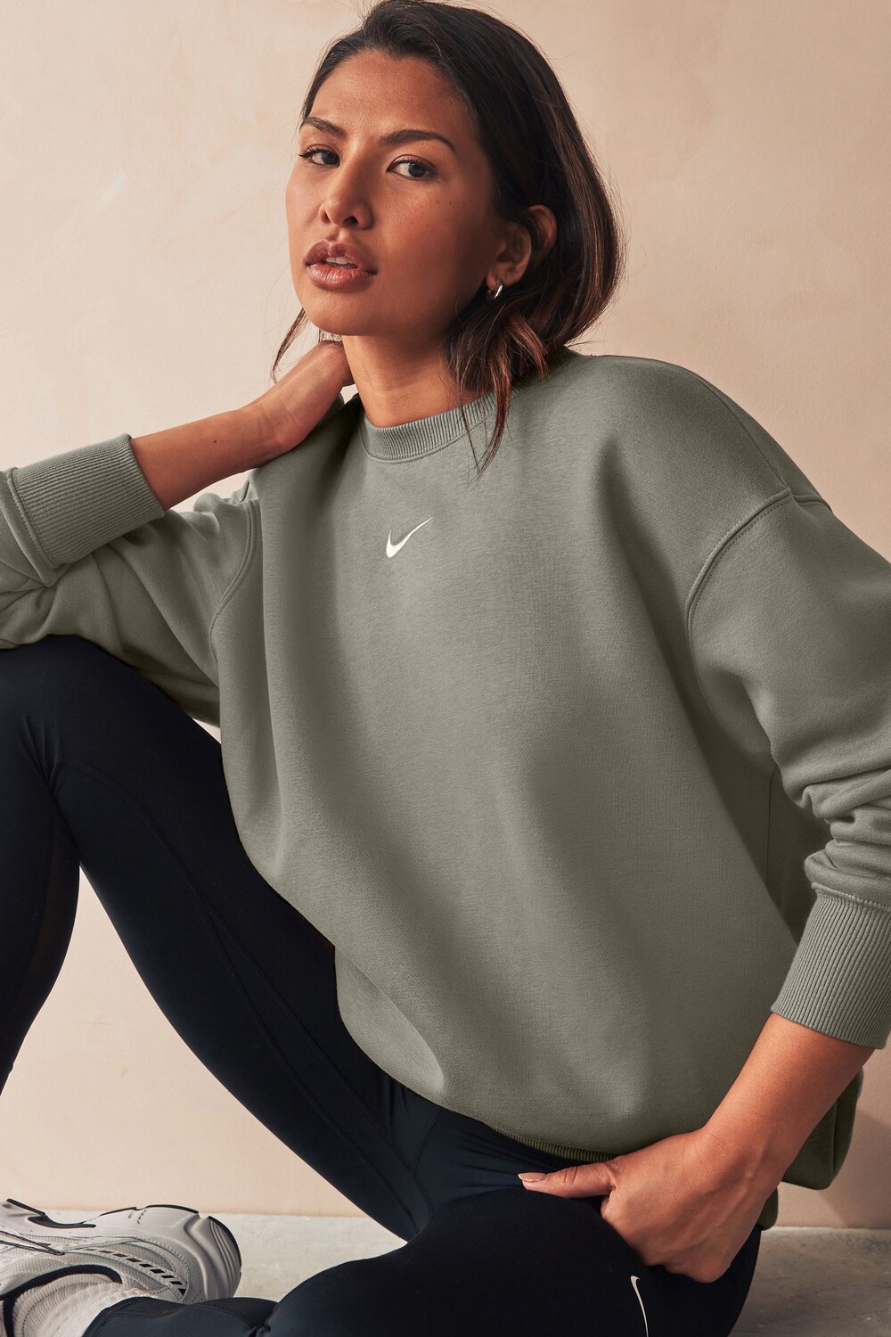 

Толстовка Phoenix из флиса большого размера с круглым вырезом и мини галочкой Nike, зеленый