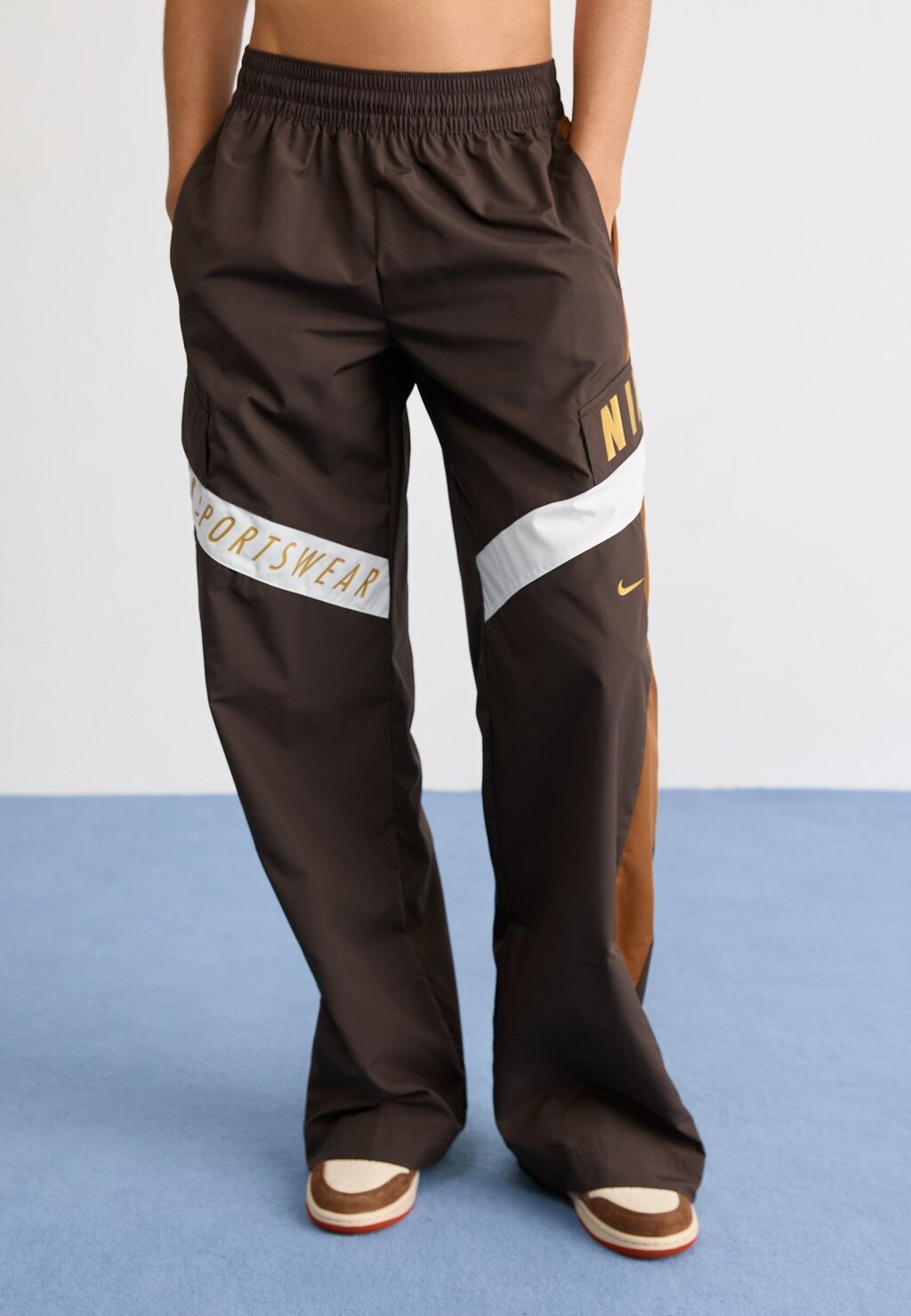 

Спортивные брюки PANT Nike, коричневый