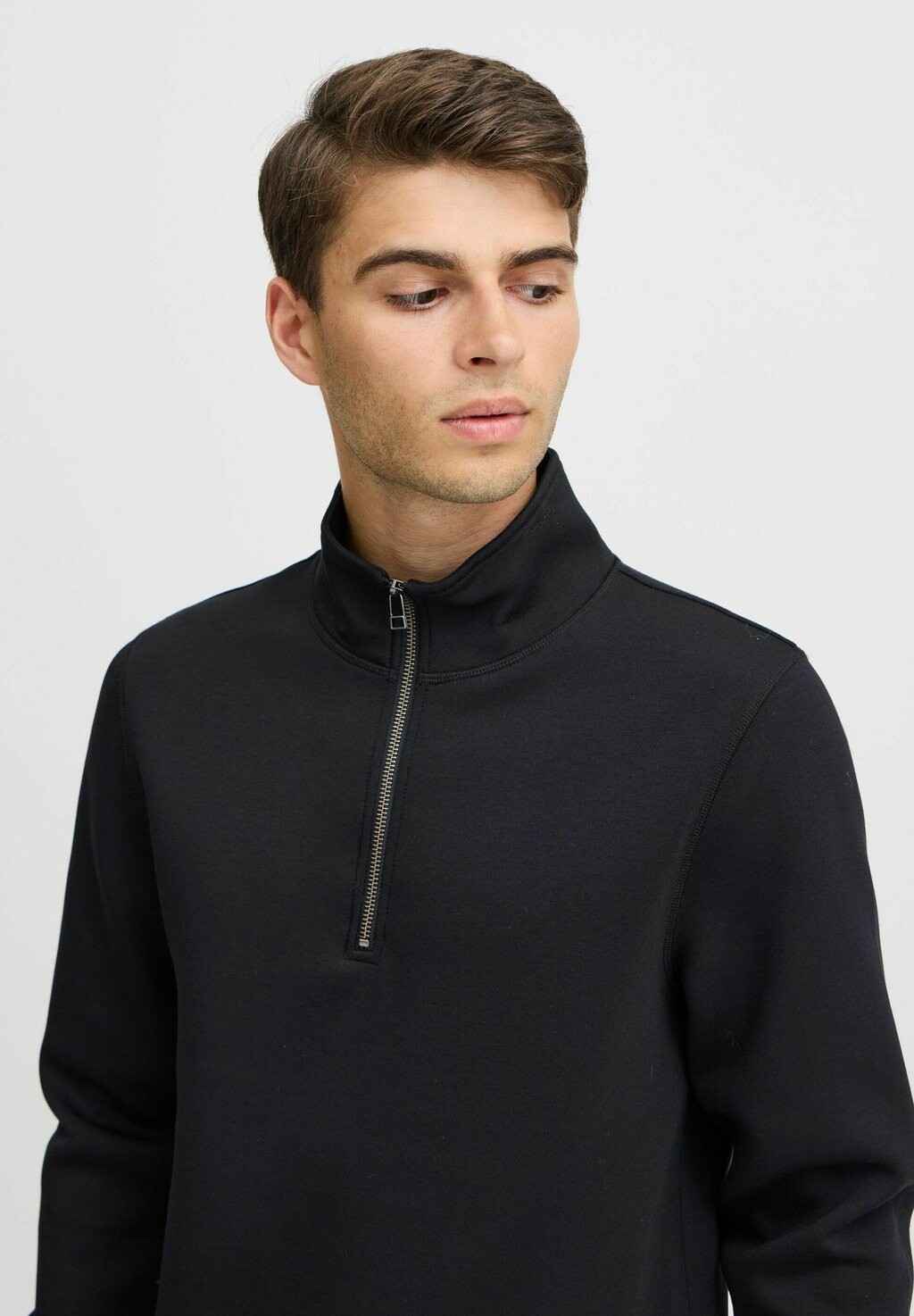 

Толстовка SEBASTIAN Casual Friday, черный