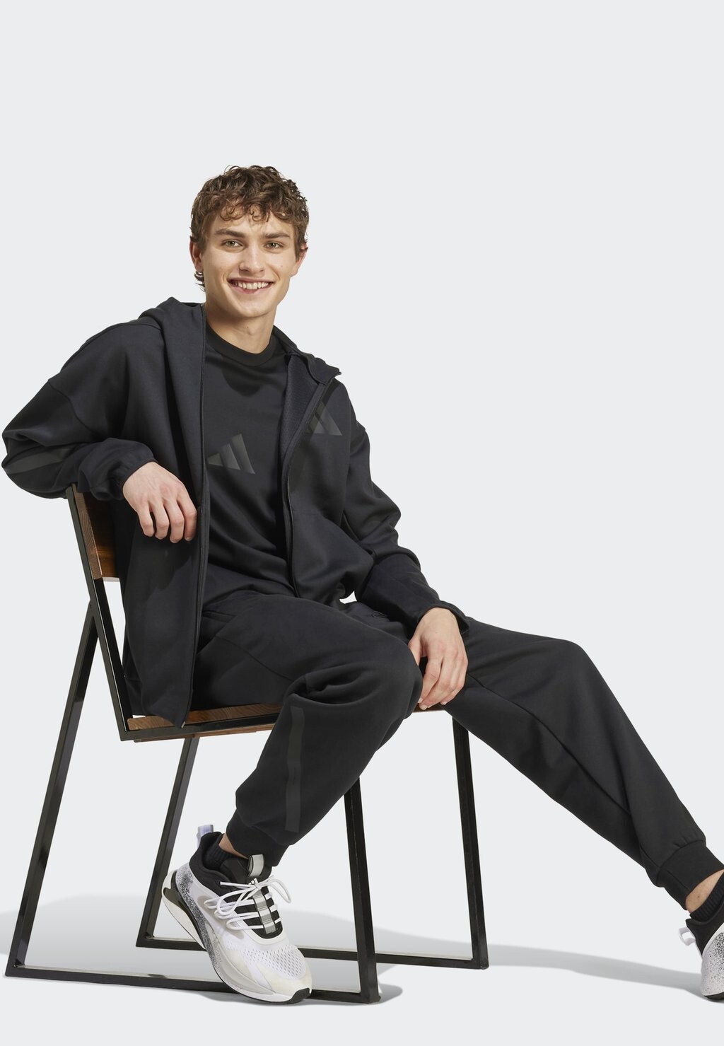 Толстовка с капюшоном Z.N.E. FULL-ZIP adidas Sportswear, черный — фото 2