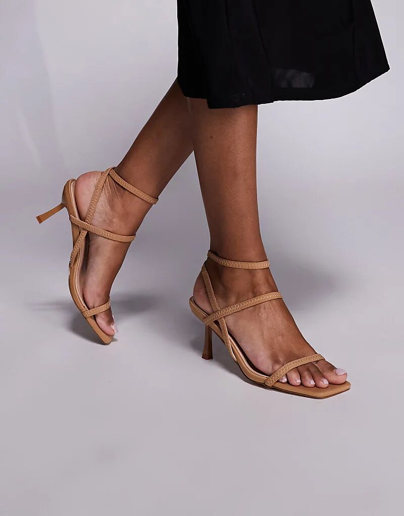 Босоножки SIMMI Shoes Karson на каблуке с ремешками бежевого цвета