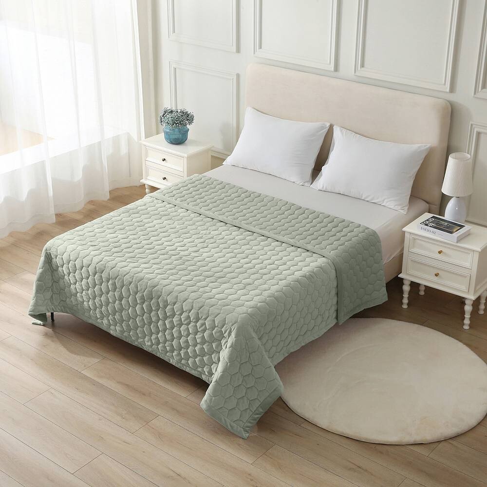 

Альтернативное одеяло Royal Velvet Mini с сотовым пухом, цвет Sage