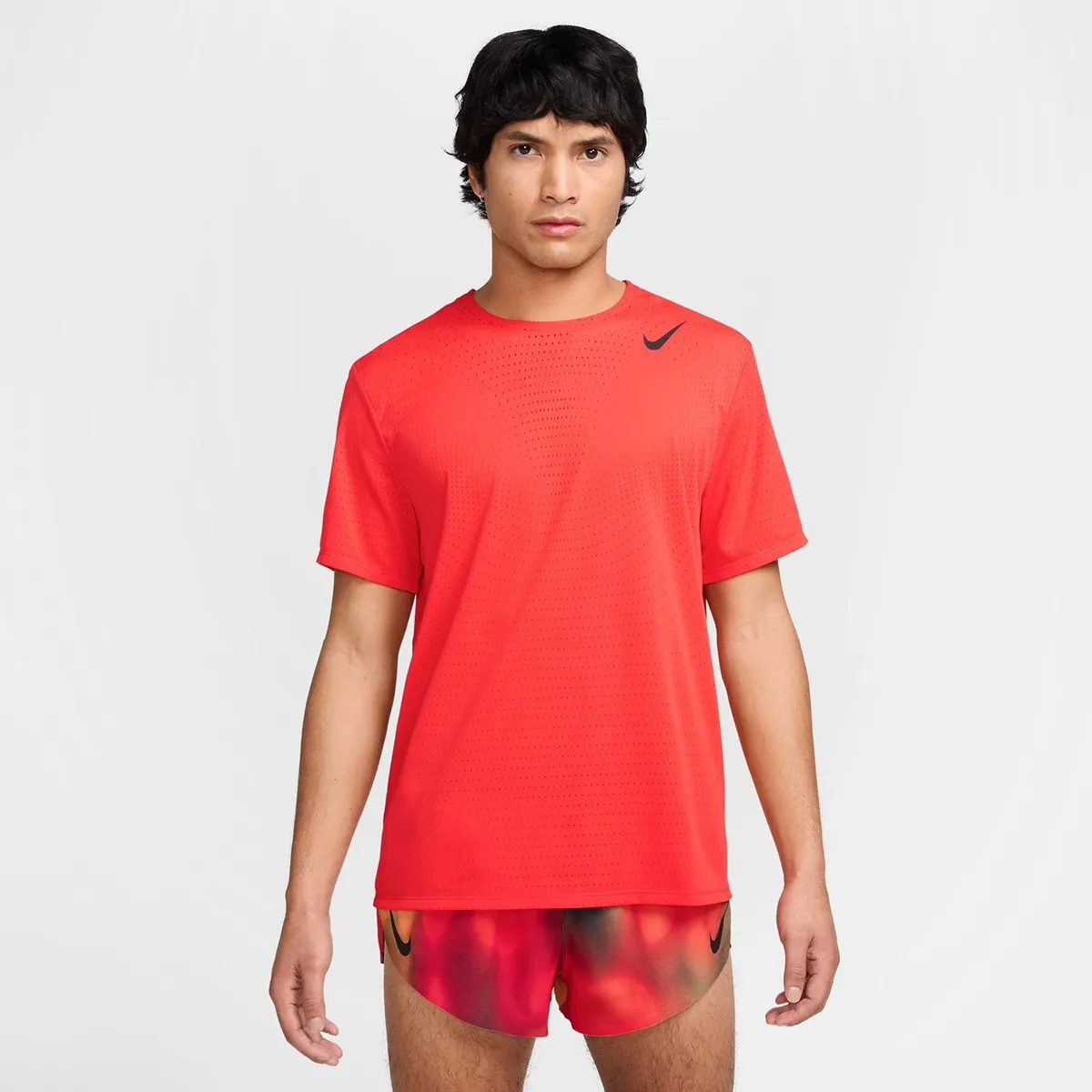 

Мужская футболка Nike Aeroswift, красный