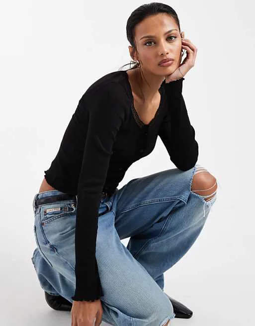 

Черный комплект из майки и кардигана тонкой вязки с кружевной отделкой Brave Soul