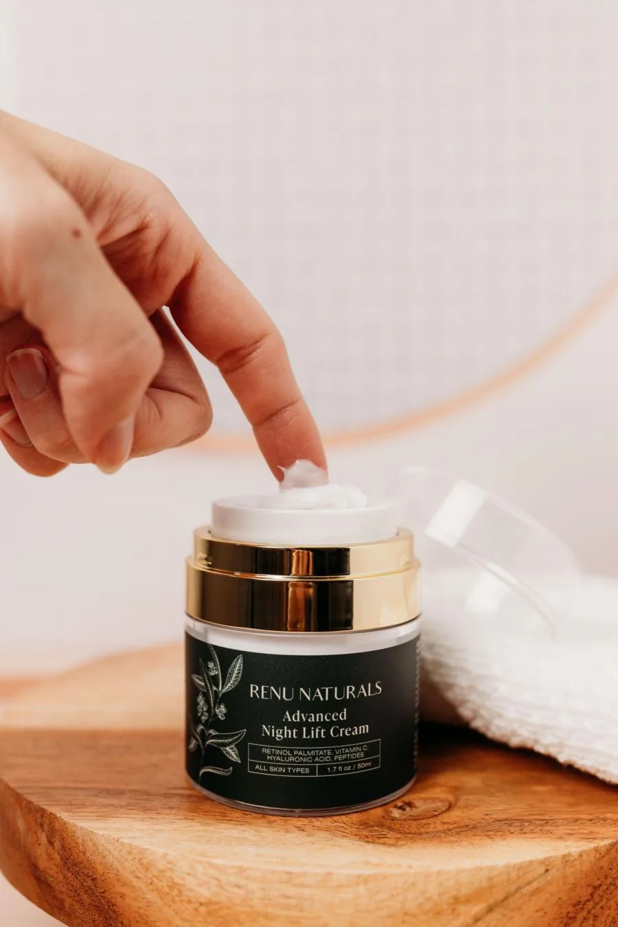 Усовершенствованный лифтинг-крем Renu Naturals, белый — фото 2