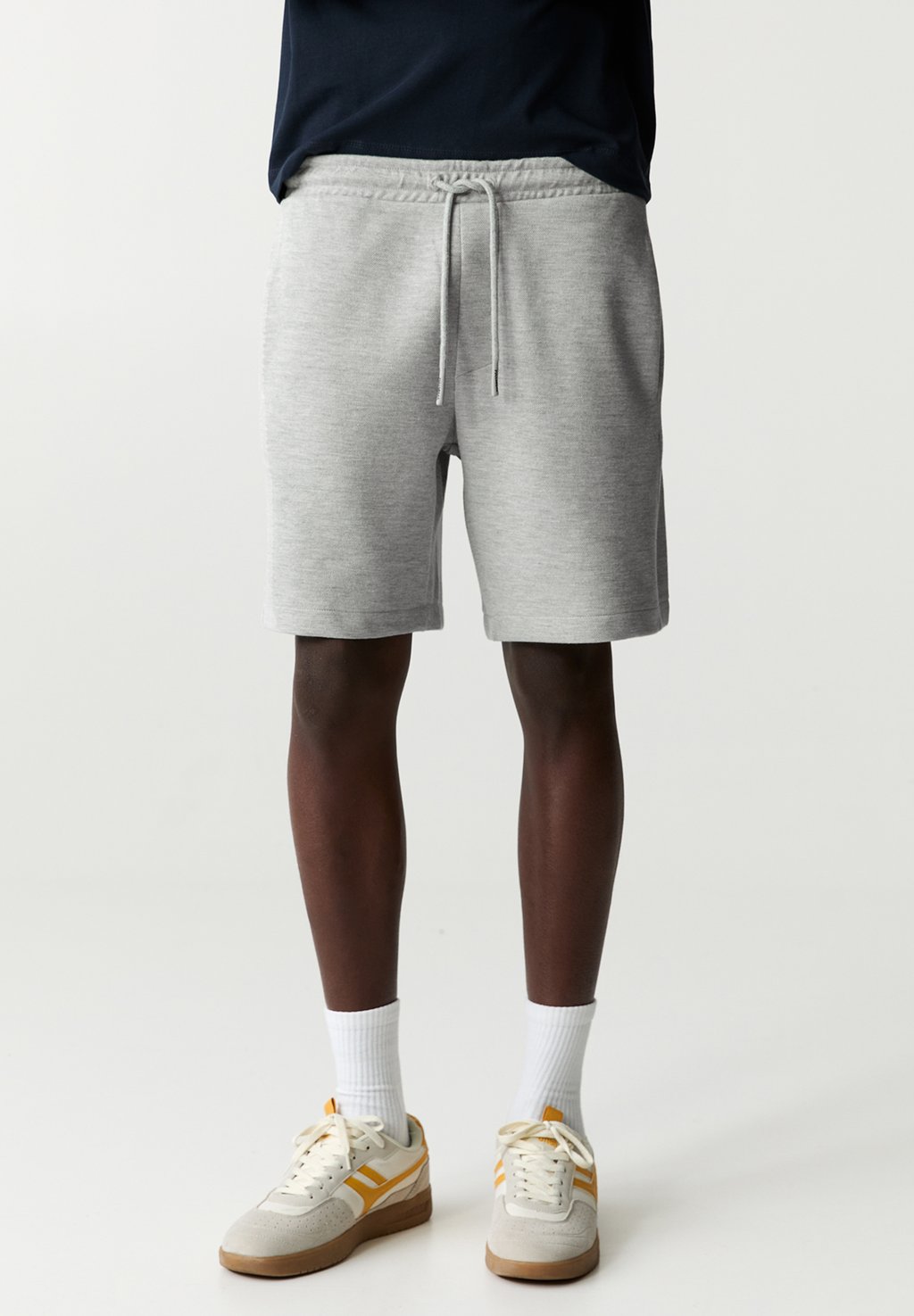 

Шорты JOGGER - BERMUDA - Tracksuit bottoms PULL&BEAR, светло-серый