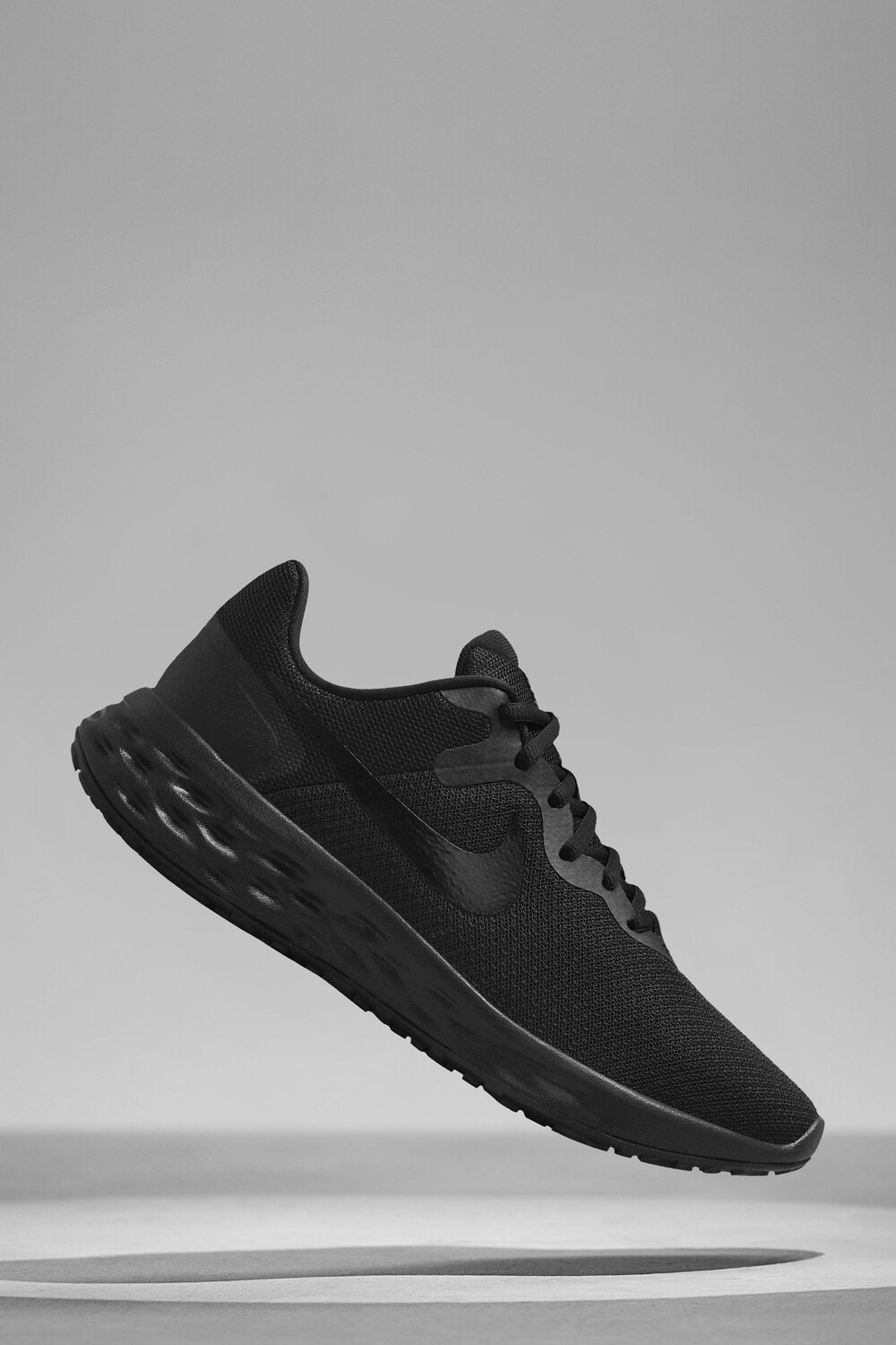 

Спортивные кроссовки Revolution 6 Nike, черный