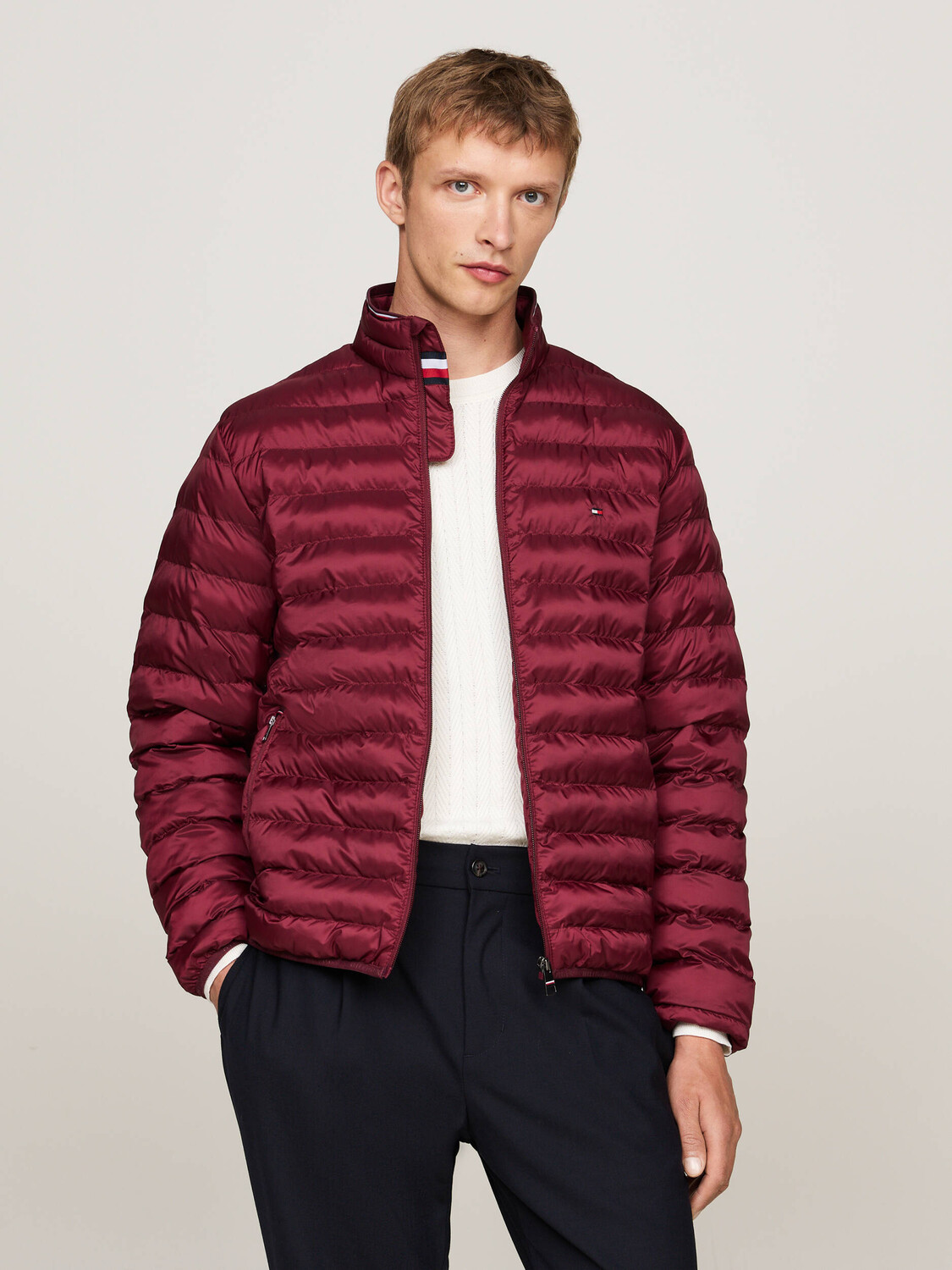 

Куртка Tommy Hilfiger Regular Fit, бордо