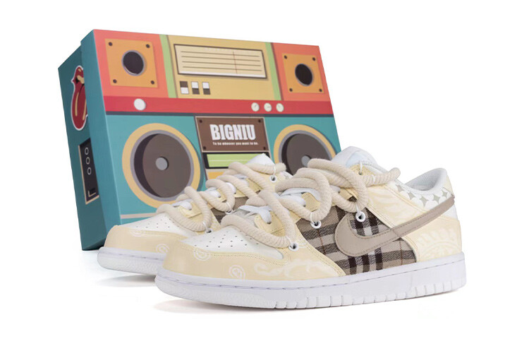 

Кроссовки Nike Dunk Skateboard Shoes Women's Low-Top Ecru