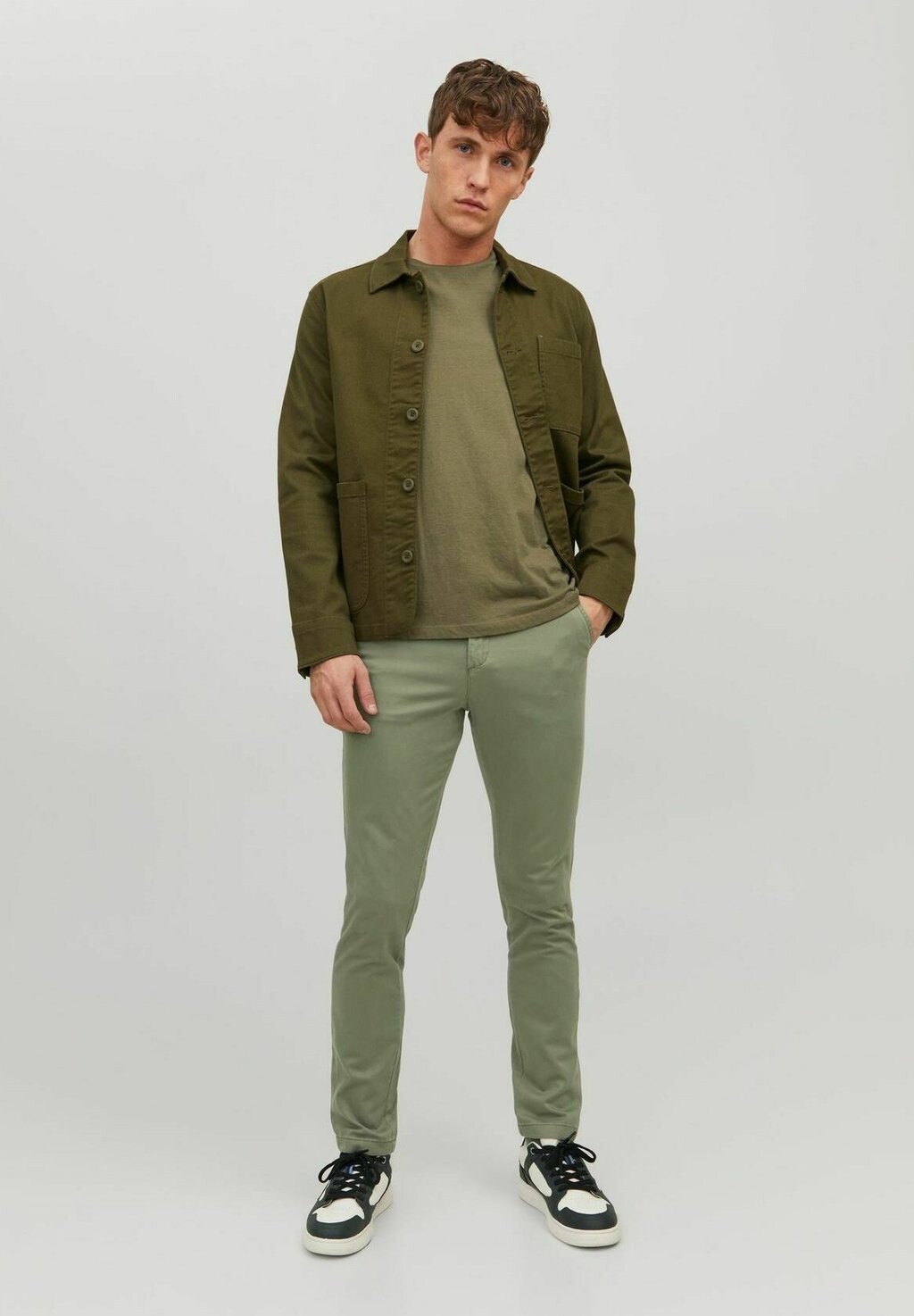 

Чиносы STRETCH KONISCHER SCHNITT Jack & Jones, зеленый