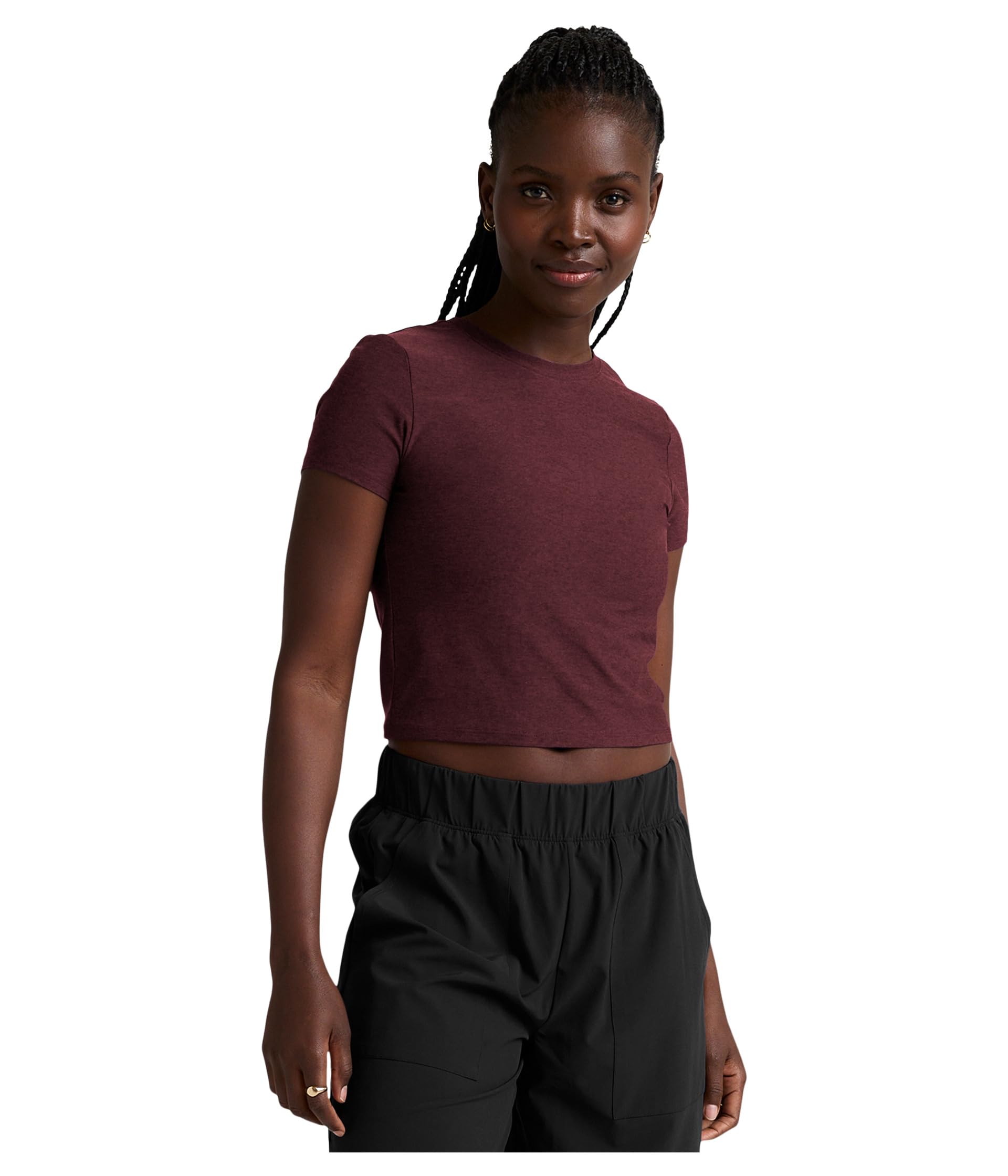 

Футболка Beyond Yoga Featherweight Cropped Tee, цвет Midnight Burgundy Heather