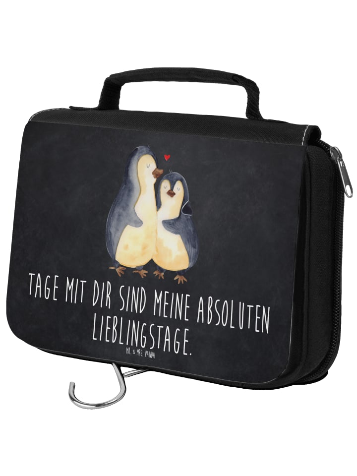 

Mr. & Mrs. Panda Косметичка, пингвин, обнимающий кого-то, и надпись, написанная мелом на доске