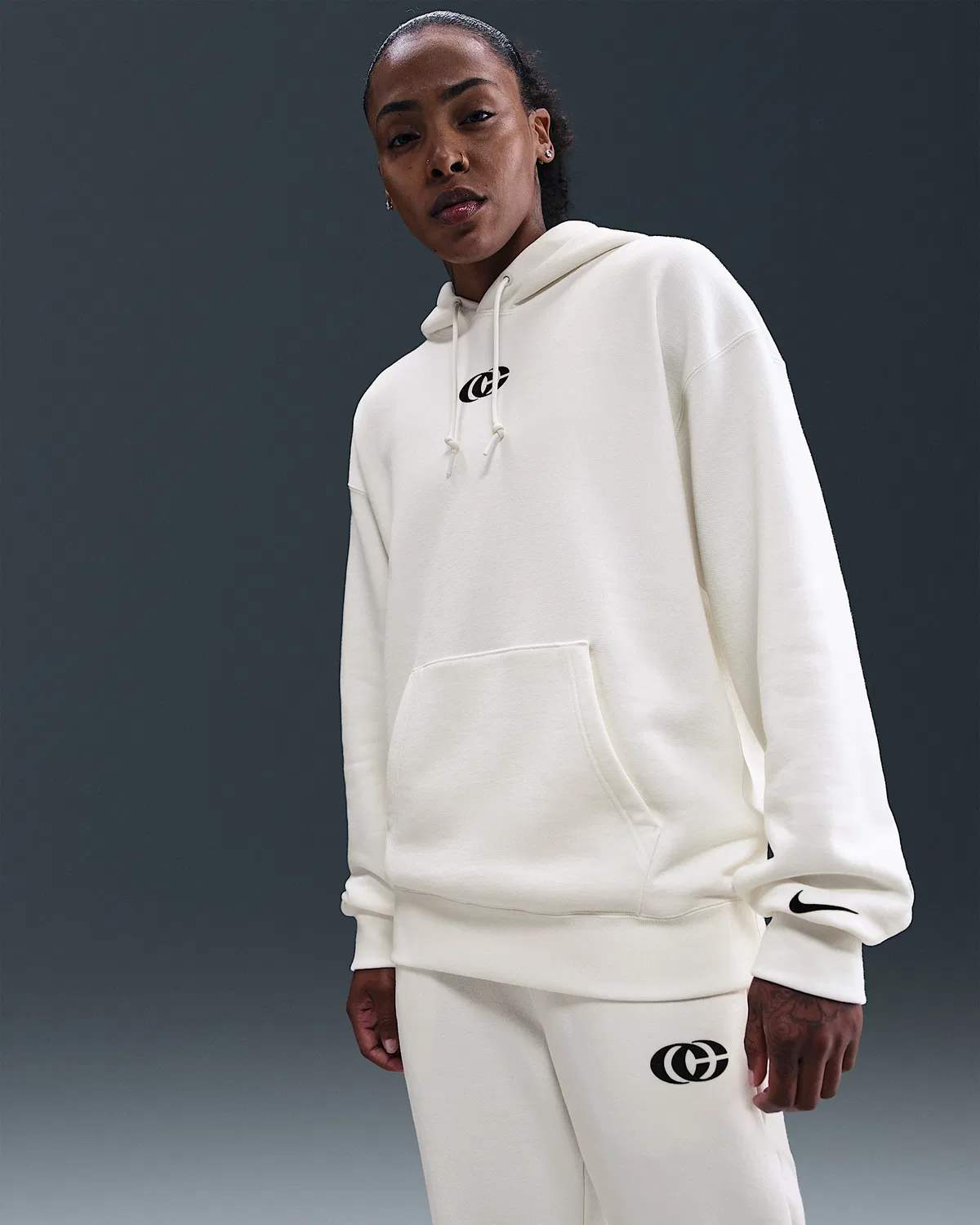 Nike Basketball Fleece Pullover Hoodie Caitlin Clark, Sail/Black — фото 2
