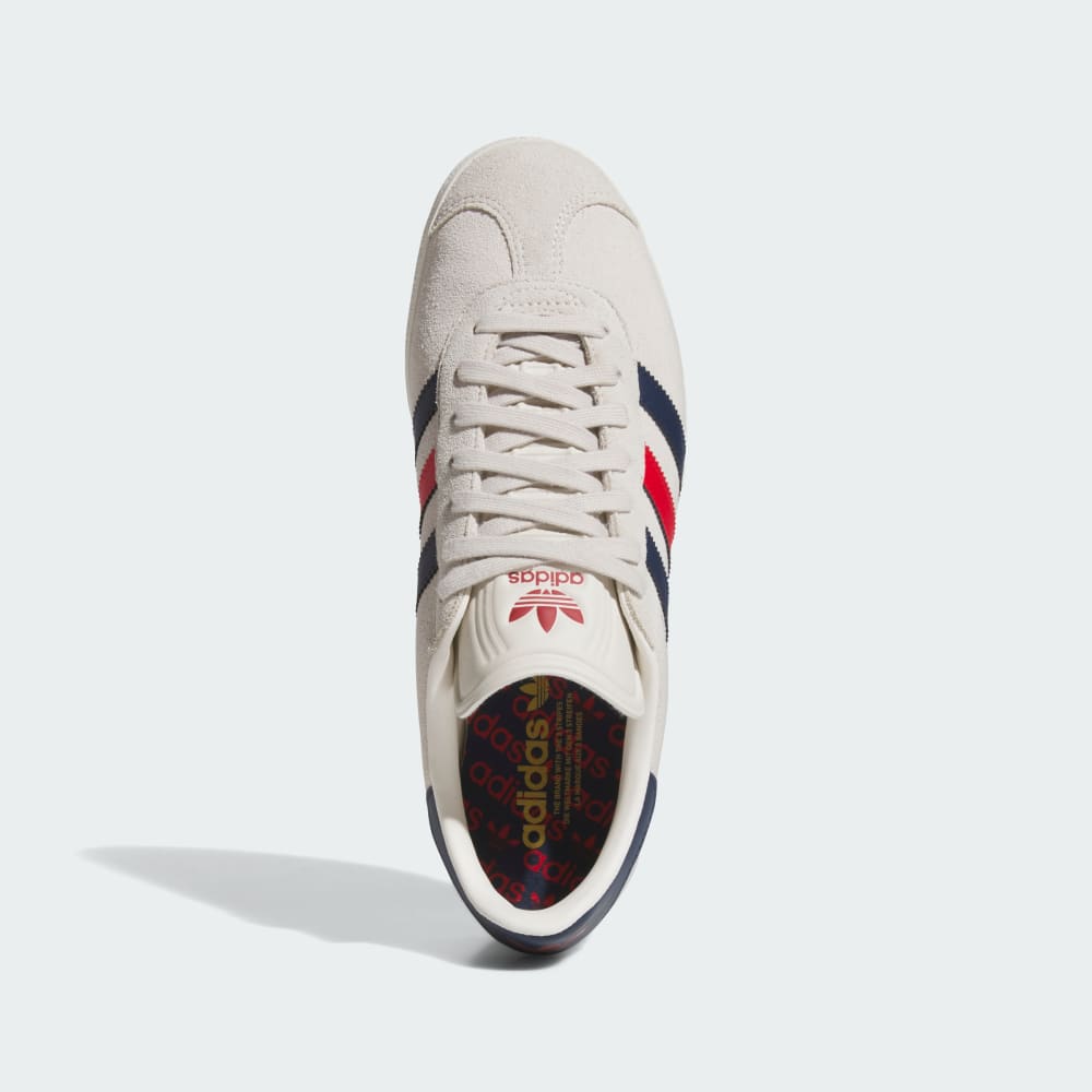 Кроссовки Adidas Gazelle Spikeless Golf Shoes, цвет Alumina/Night Indigo/Better Scarlet — фото 2