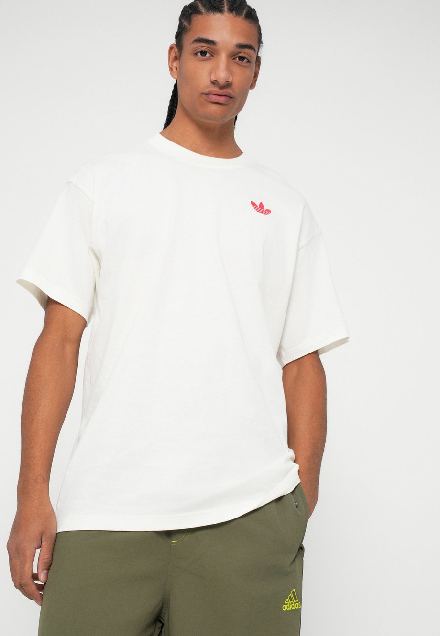 Футболка Adidas Originals RAMEN TREFFY UNISEX, Off White/Off-White — фото 4