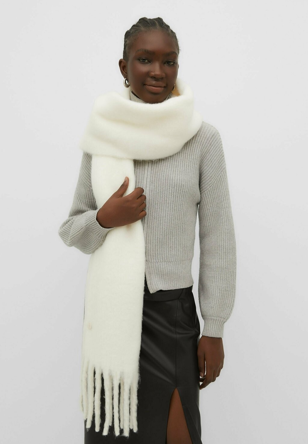 

Шарф PLAIN Stradivarius, цвет white