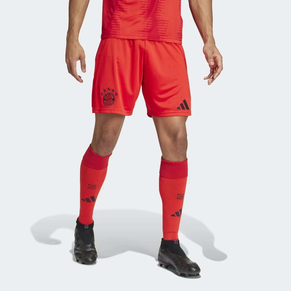 

Мужские шорты 1-го комплекта ФК Бавария 24/25 Adidas, красный