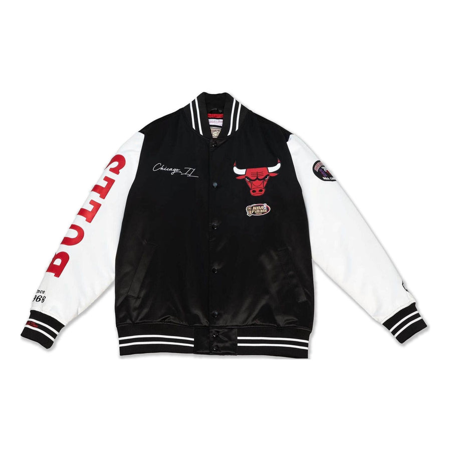 

Куртка Mitchell & Ness x NBA Team Origins Varsity Satin Jacket 'Chicago Bulls', черный