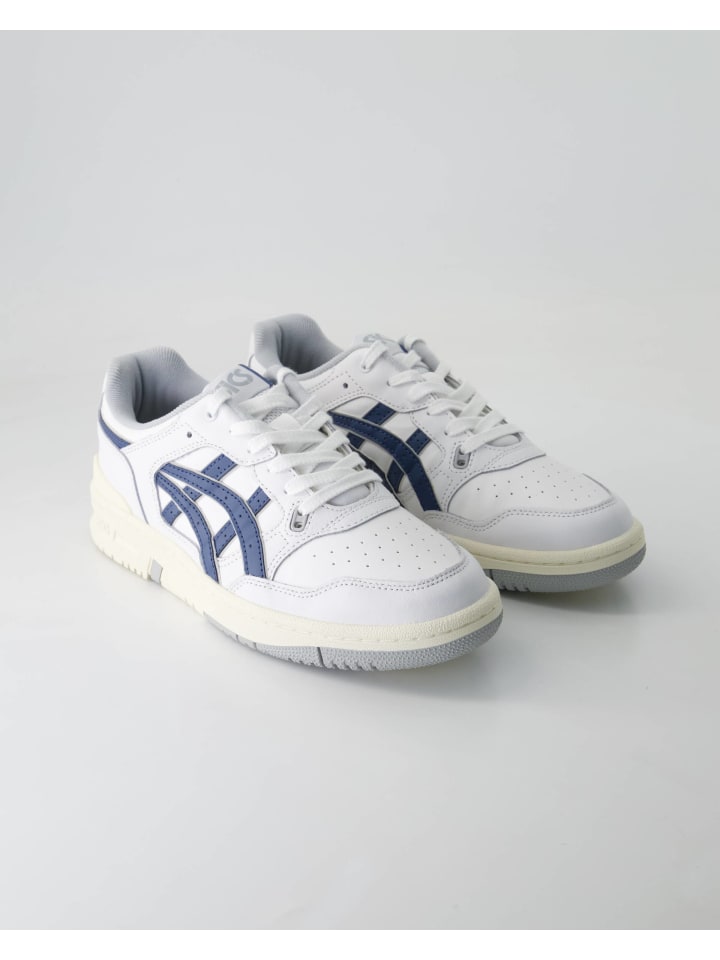 

Кроссовки на шнуровке asics, белый