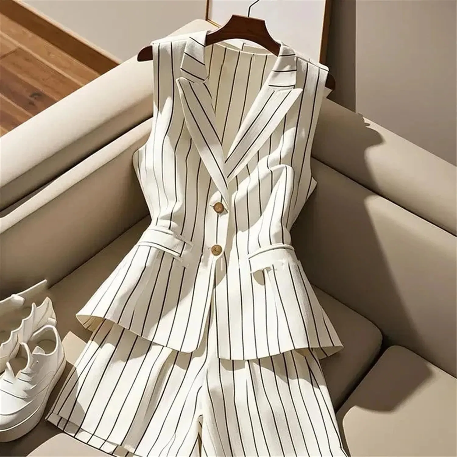 Женский летний костюм из топа и шорт, полоска — фото 3