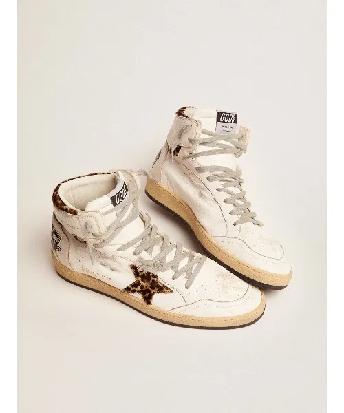 Кроссовки GOLDEN GOOSE Sky-Star из белой кожи с фирменной надписью на щиколотке и вставками из пони с леопардовым принтом. — фото 2