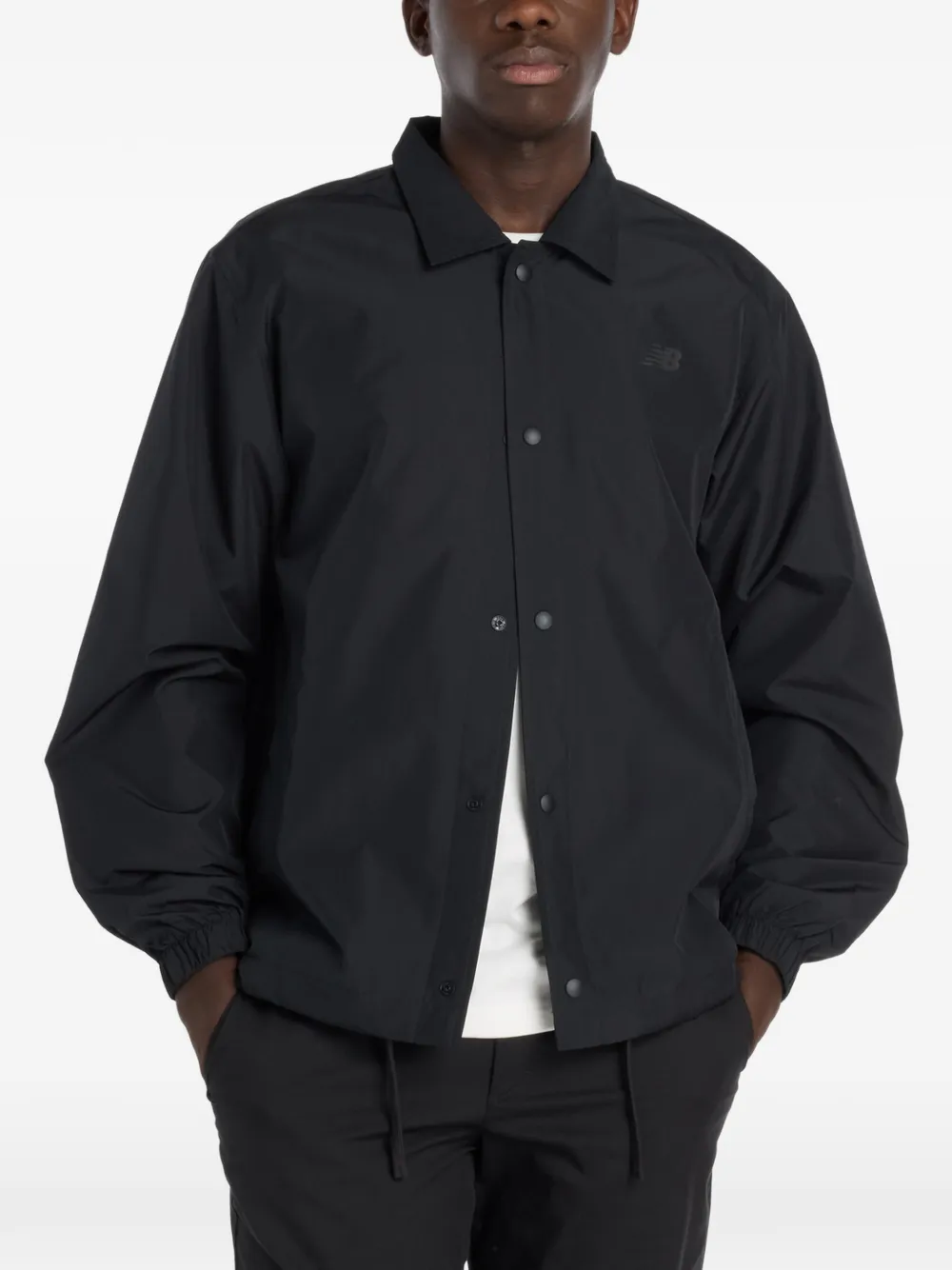 

Куртка с логотипом New Balance, черный