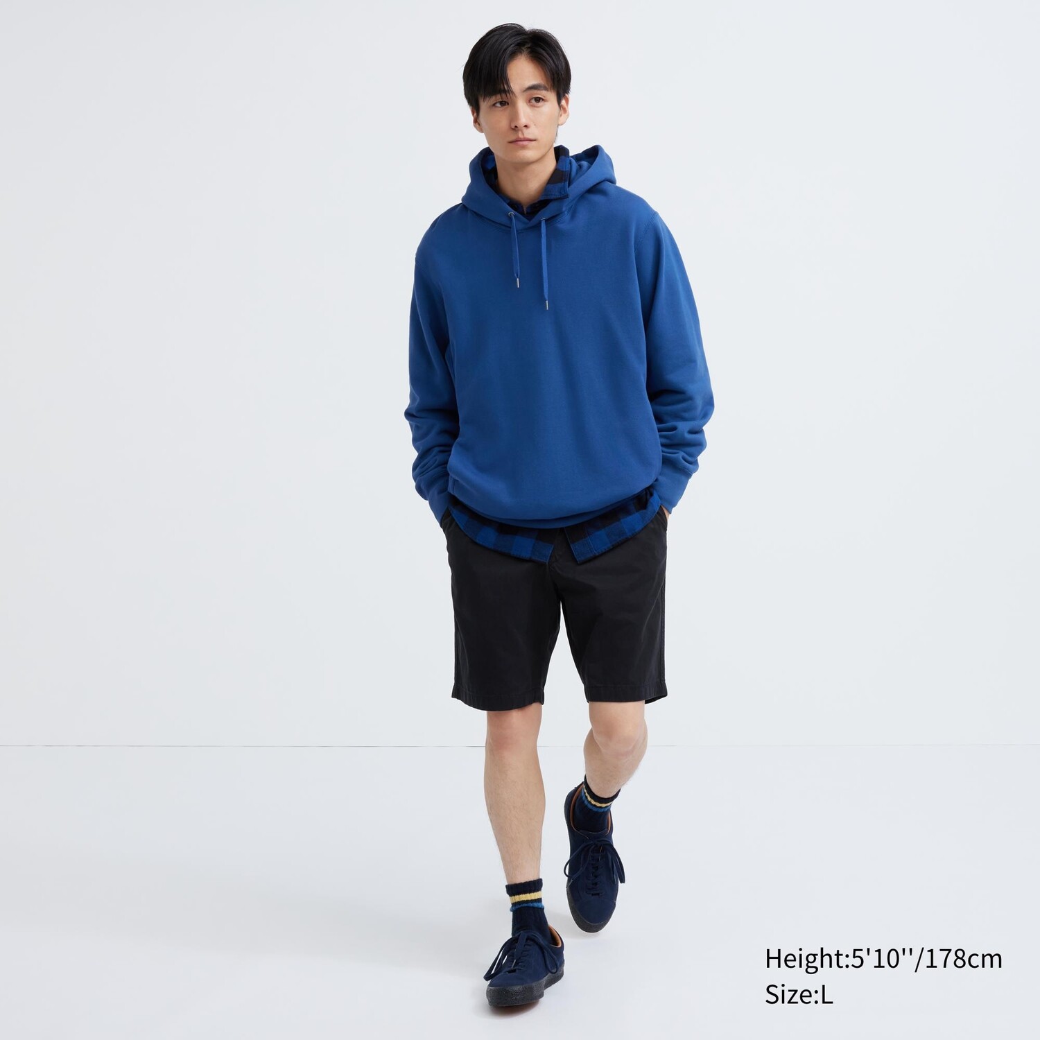 

Шорты-чинос Uniqlo, темно-синий