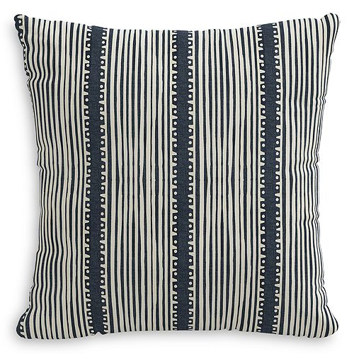 

Подушка Bennett Stripe Navy Ground Down, 20 x 20 дюймов Sparrow & Wren, цвет Bennett Stripe Navy Ground