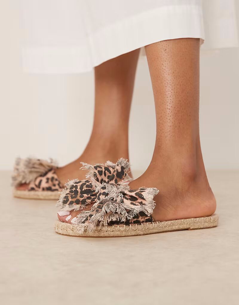 Сандалии-мюли эспадрильи ASOS DESIGN Jem bow с леопардовым принтом