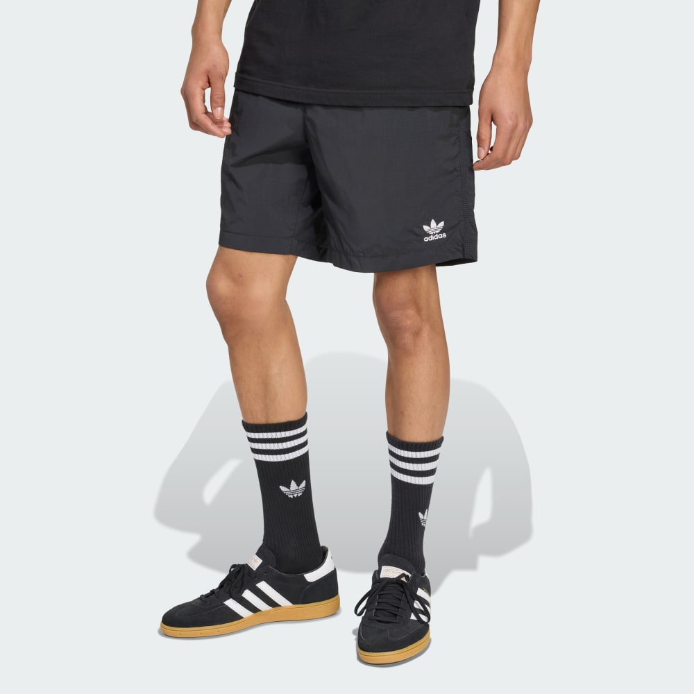 

Шорты Adidas Trefoil Essentials Woven Shorts, черный/белый