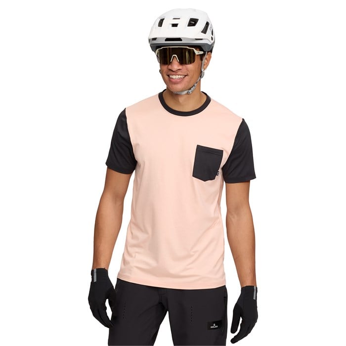 

Футболка с карманом для трейлраннинга Evo, Dusty Pink / Black