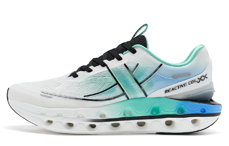 

Амортизирующие легкие низкие кроссовки для бега мужские XTEP, цвет Sail White/Macaque Green/Sky Blue