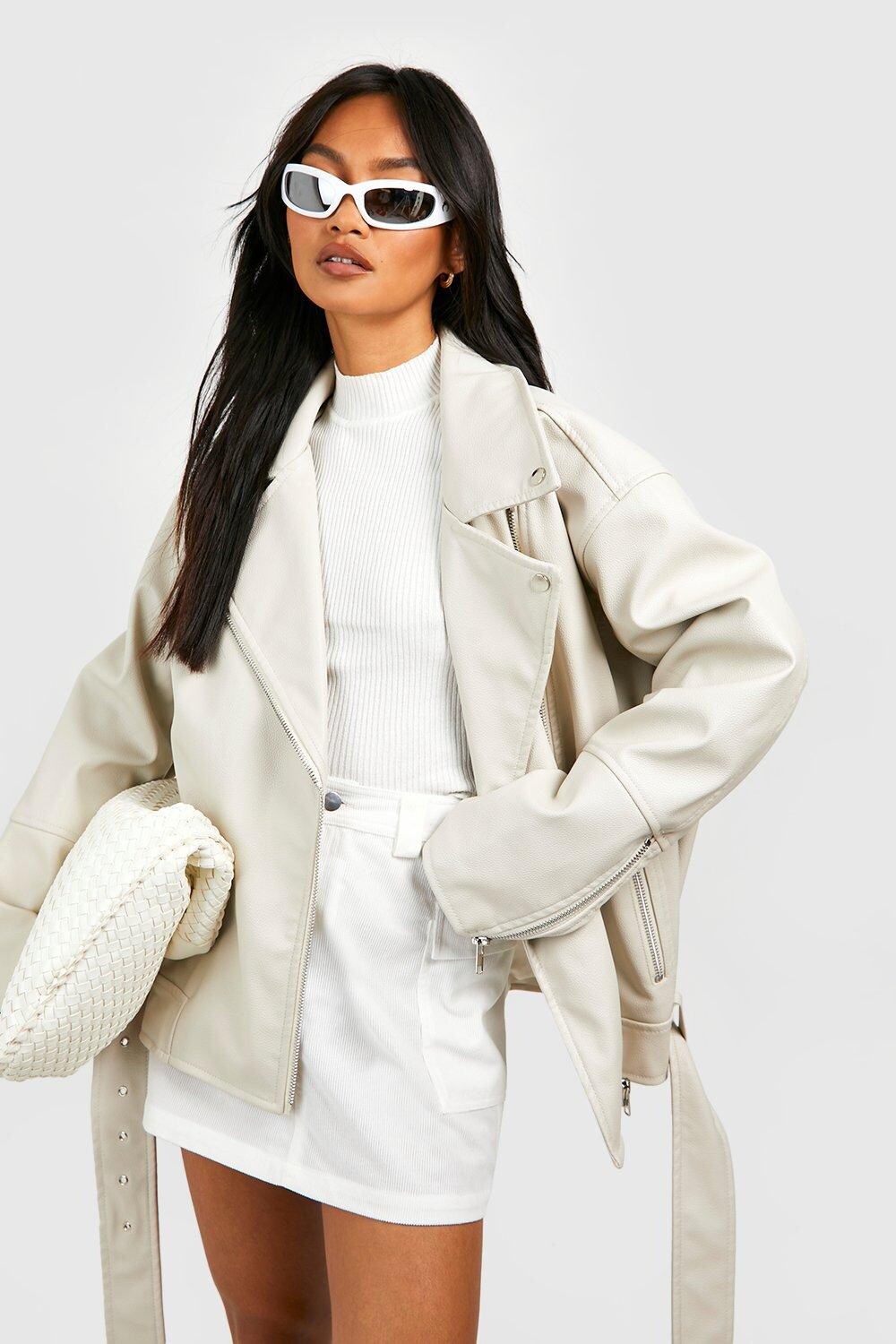 

Суперразмерная байкерская куртка с поясом boohoo, бежевый