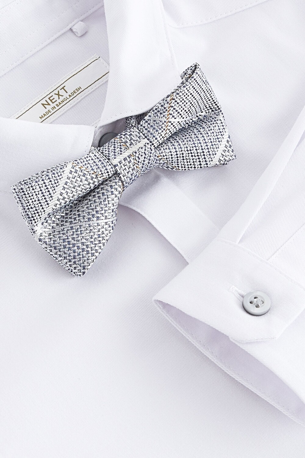 

Рубашка с длинными рукавами и галстуком-бабочкой (от 3 месяцев до 7 лет) Next, белый