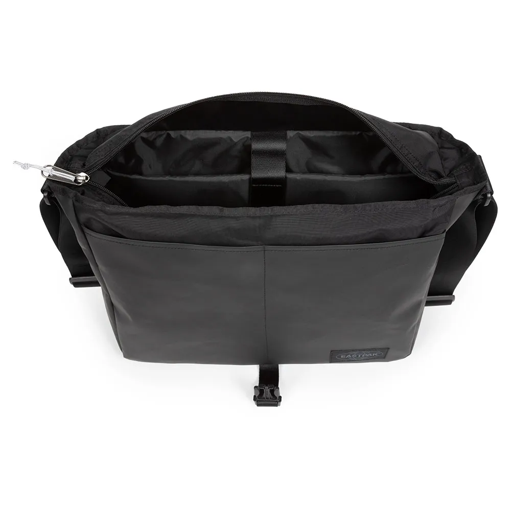 

Сумка Eastpak Delegate + 20L, черный