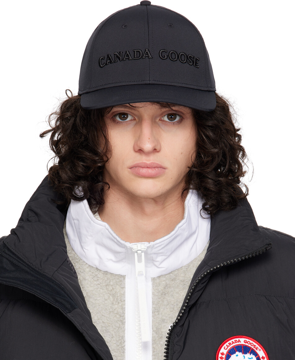 

Черная техническая кепка Canada Goose