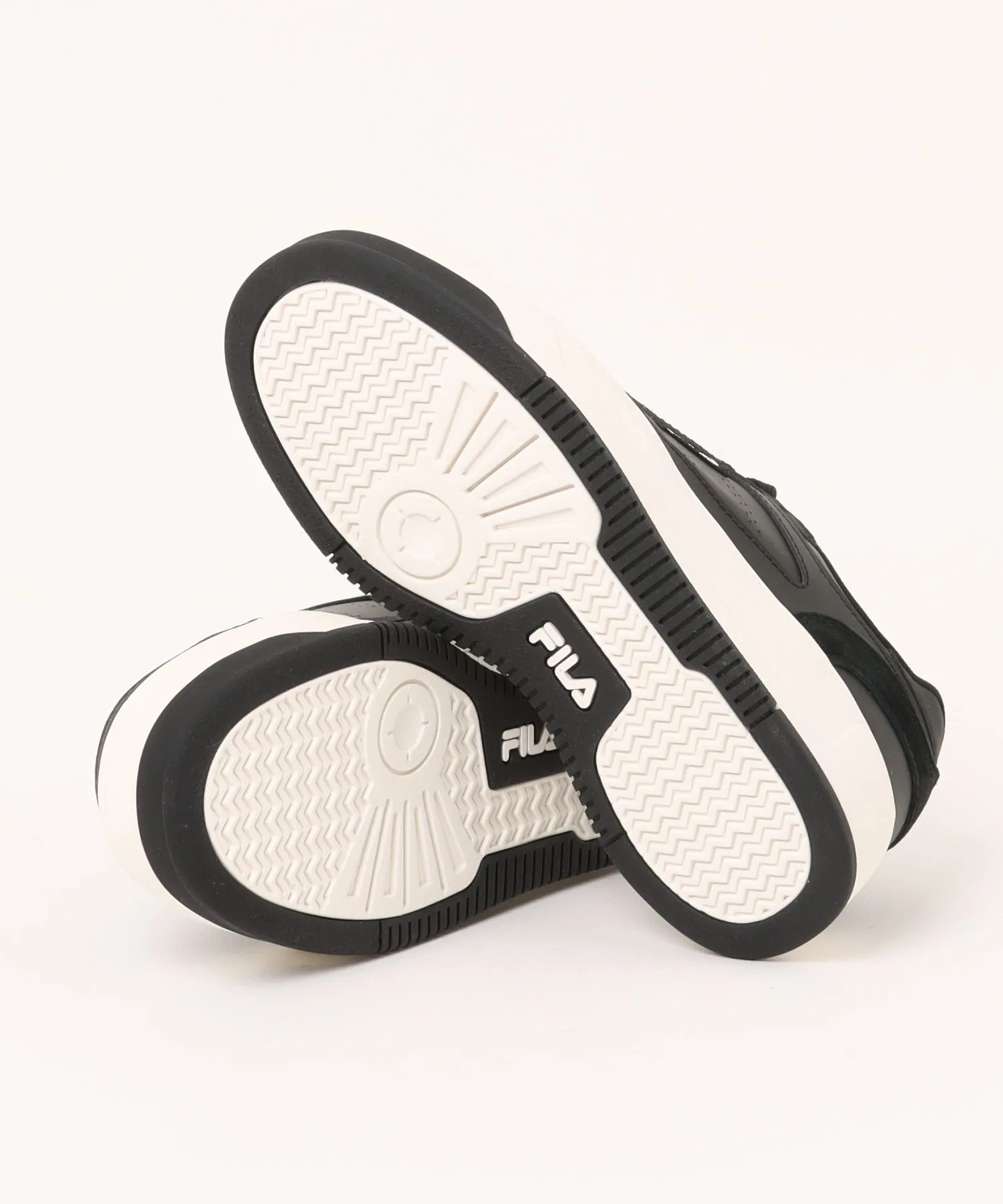 Мужские кроссовки FILA COURT FEATHERY для тенниса чёрные — фото 3
