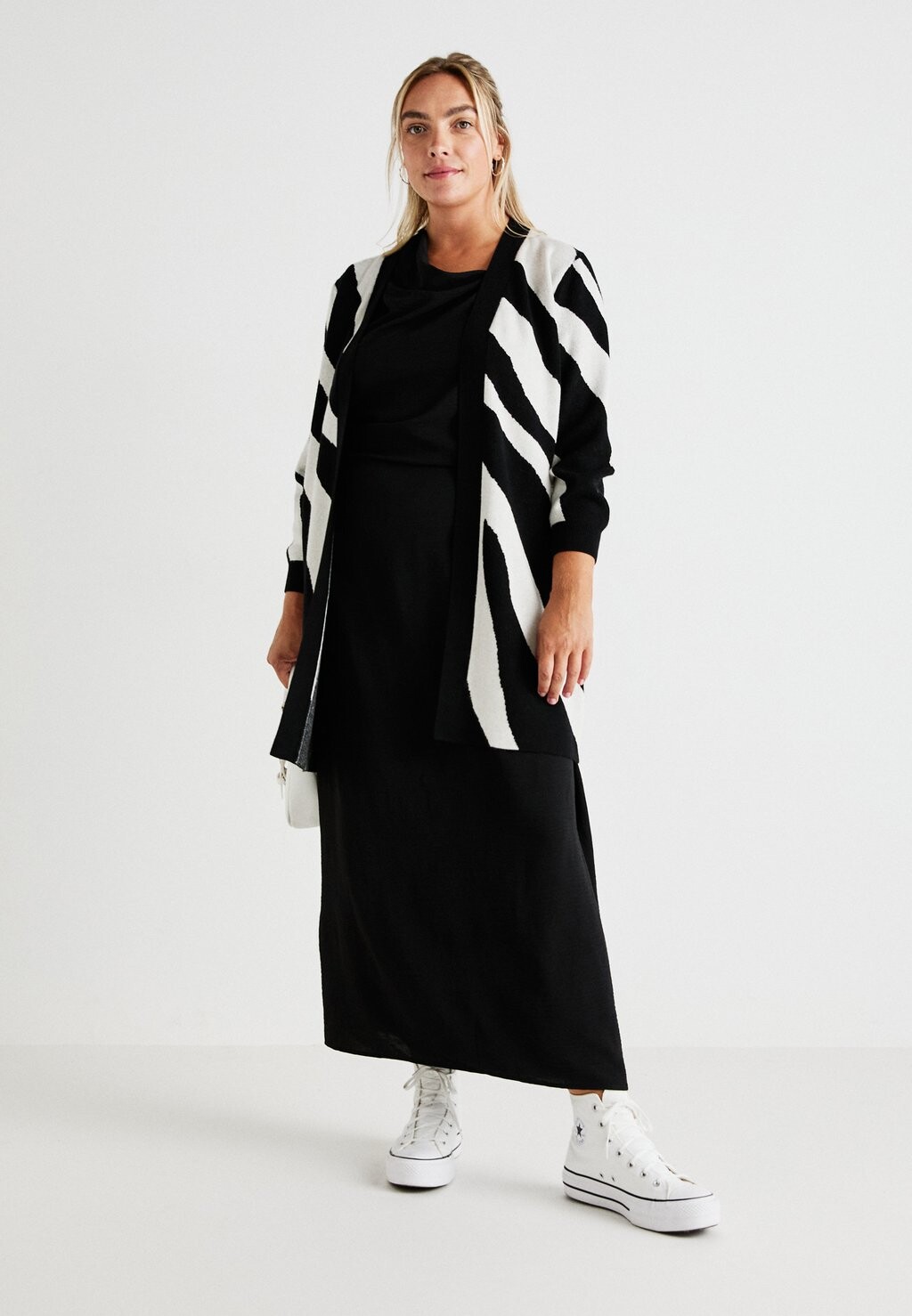 

Кардиган VMCNANCY OPEN Vero Moda Curve, черный
