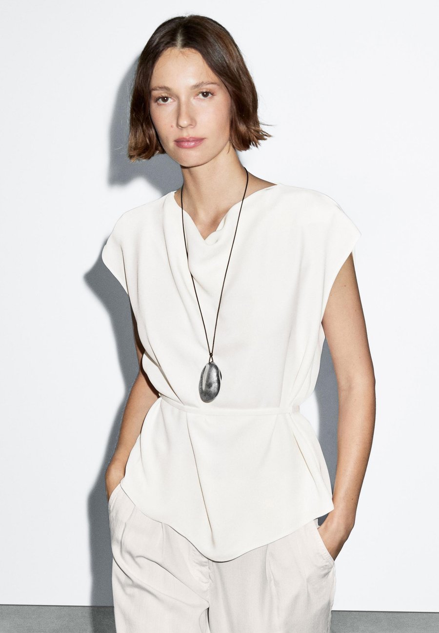 

Топ Massimo Dutti CREPE COWL NECK, White