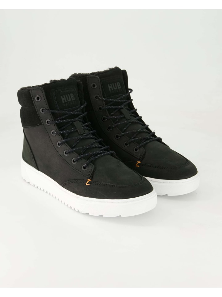 

Hub Зимние ботинки черного цвета