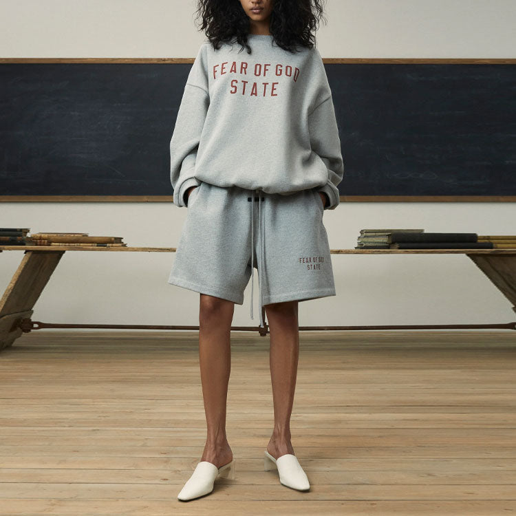 Спортивные шорты Fear of God Essentials Fleece Soccer Short 'Dark Heather', серый — фото 3